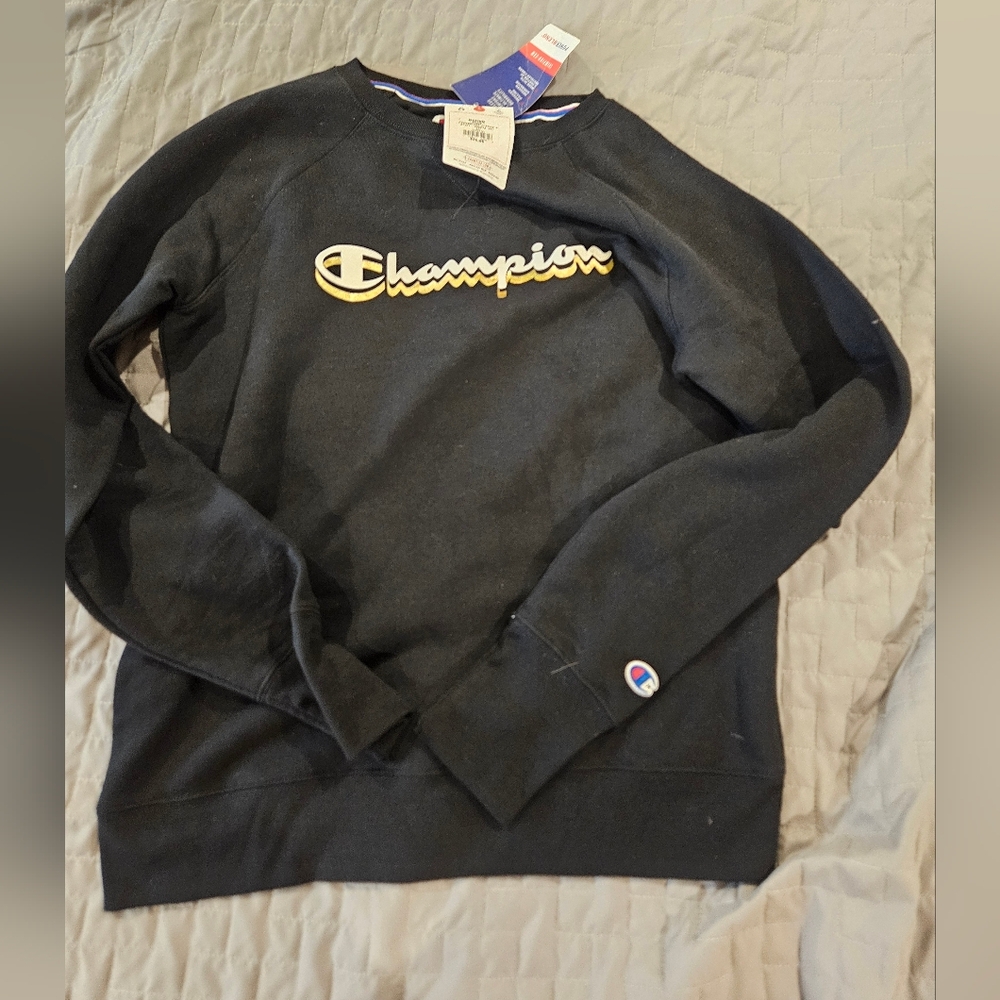 NWT Champion Black and Gold Crewneck Sweater for Men Medium
